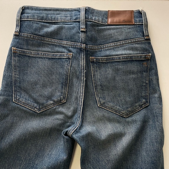 Madewell Classic Straight Jean - Picture 4 of 4